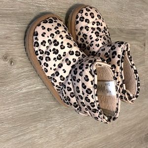 Leaped cheetah kids boots
